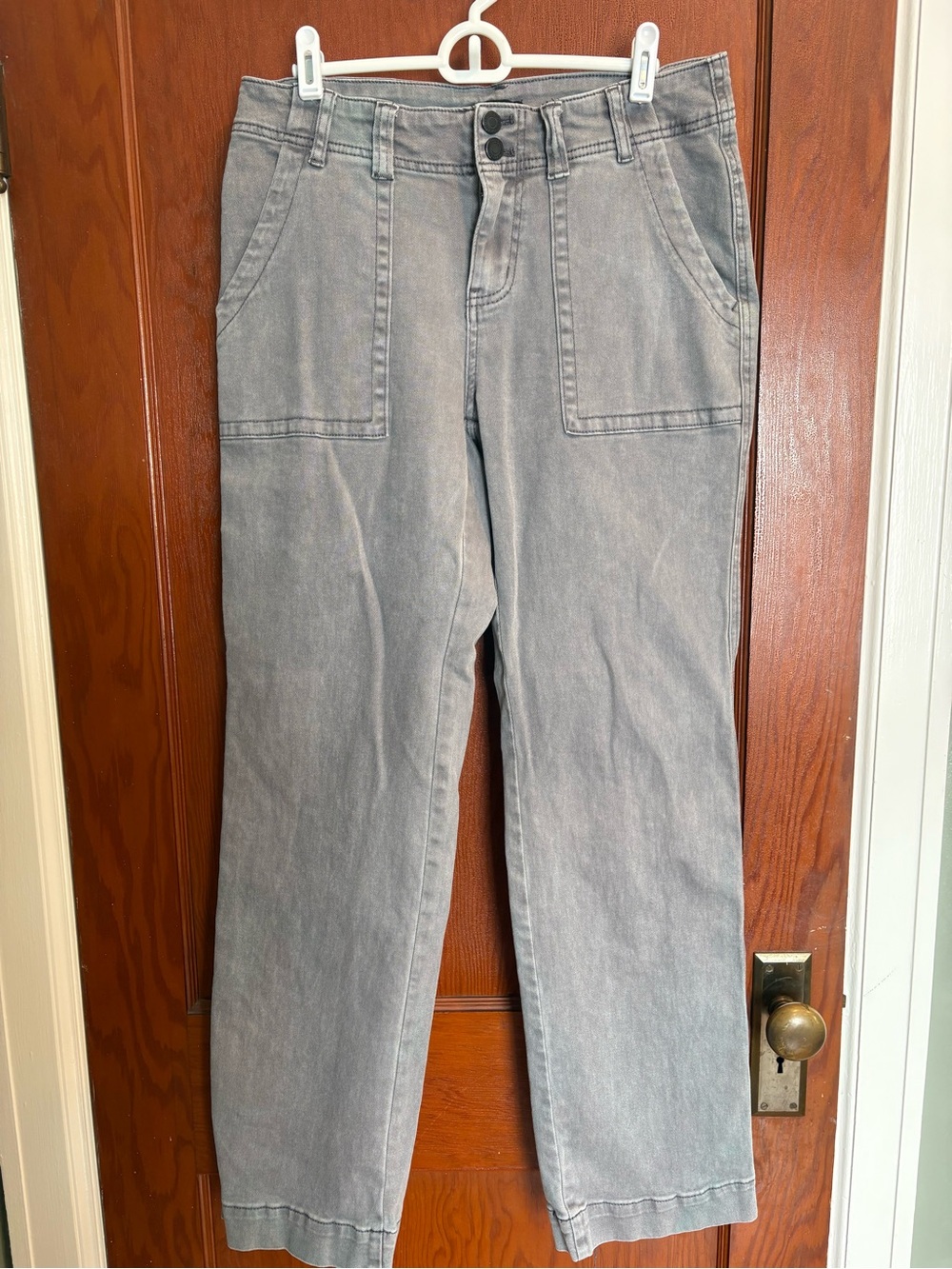 Straight Leg Women's Pants in Faded Gray